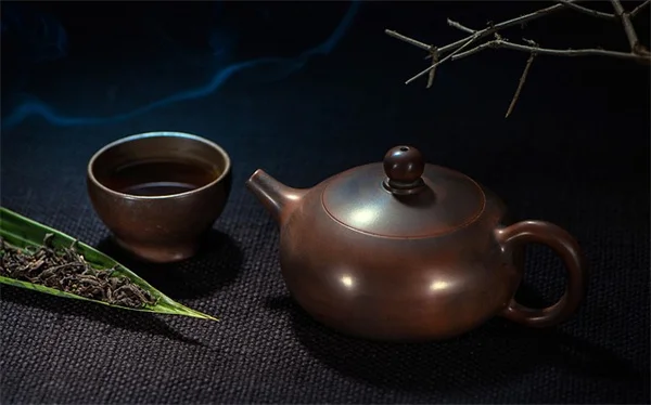 大丽花春季护理の3つの秘密で開花を1ヶ月早める方法
